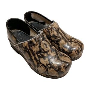 Dansko Clogs Reptile Snake Print Black Leather 40 EU  US 9.5-10 Nurse Work Shoes